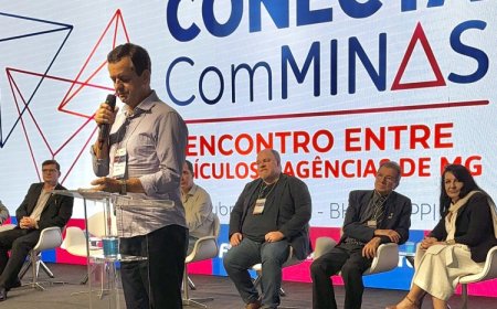 Deputado Arantes representa Assembleia no Conecta Com Minas 2025 e destaca importância da mídia regional e dos jornais impressos