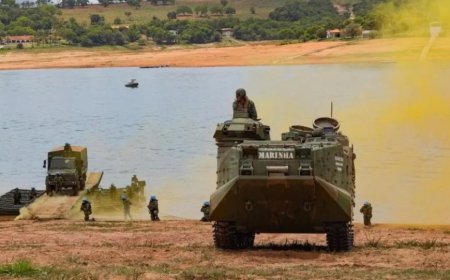 Marinha reúne 2 mil militares em Minas