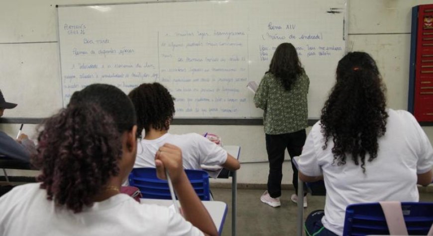 Estudantes da rede municipal de BH terão aulas sobre direitos das mulheres no contraturno
