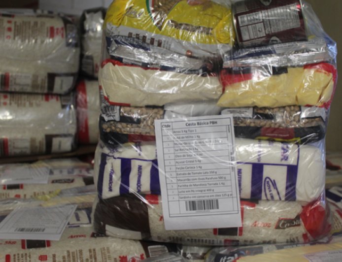 Mais de 9 mil famílias já retiraram cesta de alimentos da PBH; prazo termina em 15 de julho